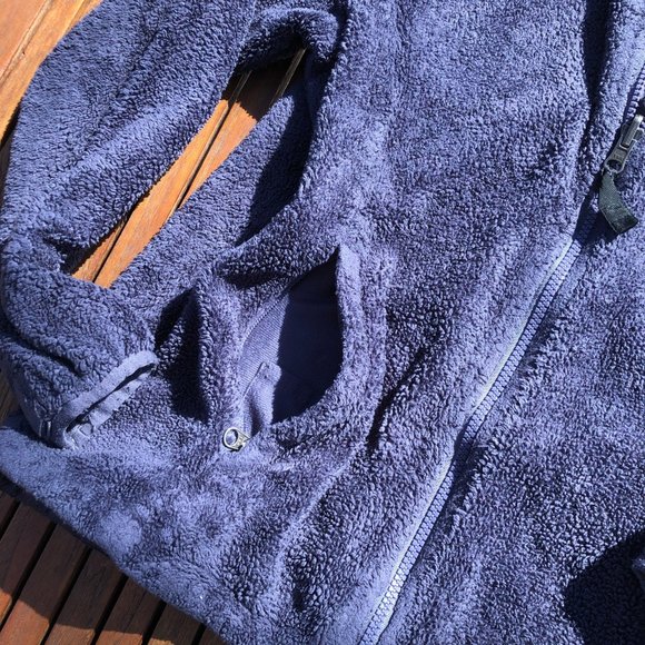 North Face Fuzzy Zip Up Jacket in Plum - Picture 3 of 6